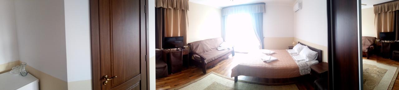 Dom Fedorovyh Hotel Szerhijivka Kültér fotó